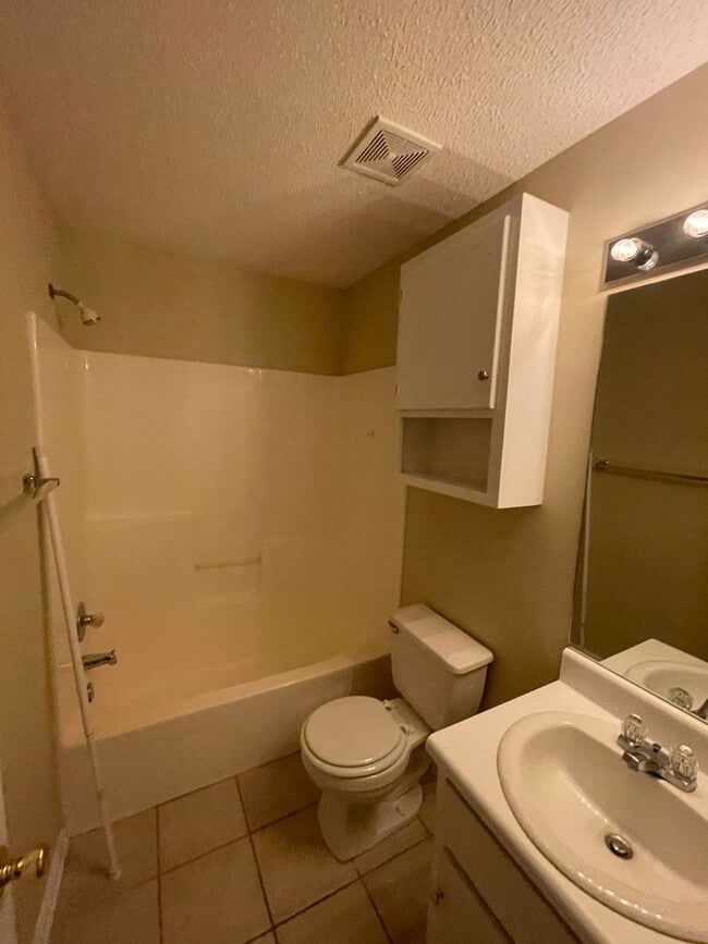 Building Photo - Dunwoody Subdivision