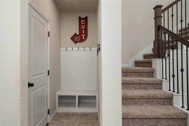 Building Photo - 136 Ravello St