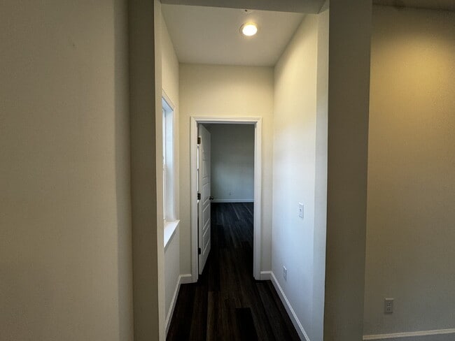 Building Photo - House for Rent