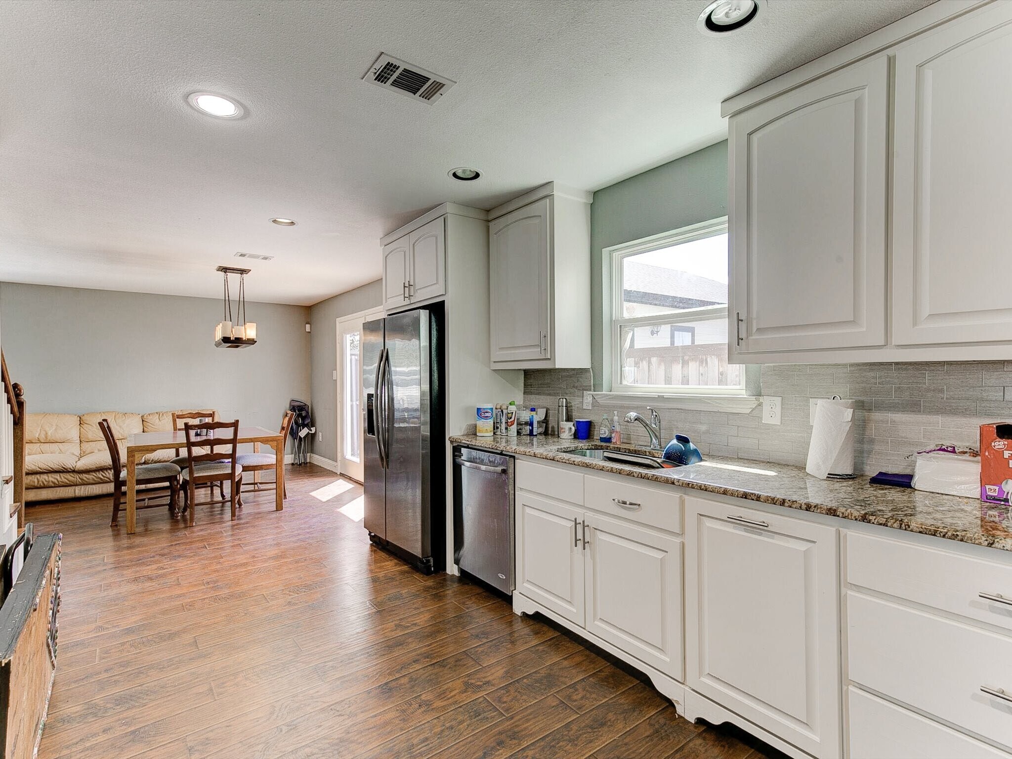 Building Photo - 2313 W Devitt St