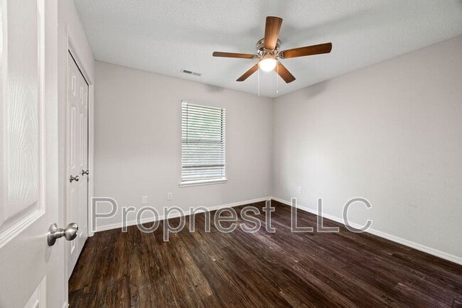 Building Photo - 2764 N Barcelona Ave