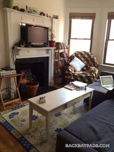 Building Photo - 49 St Germain St