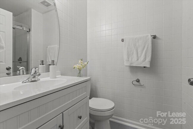 Building Photo - 6224 Rosecroft Dr