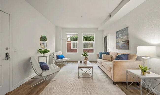Primary Photo - Charming Downtown San Jose condo located a...