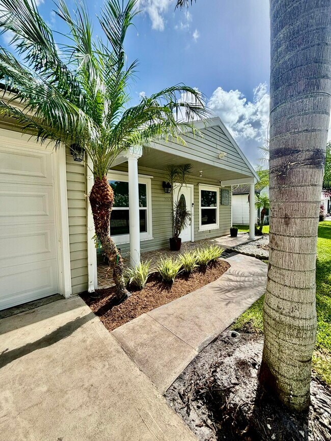 Building Photo - 7927 Bishopwood Rd