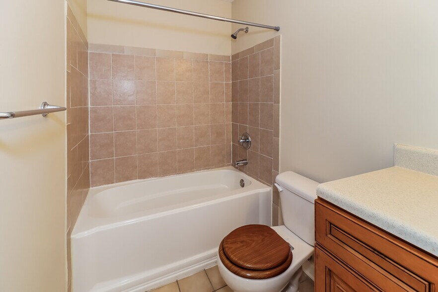 Building Photo - 796 Indian Lake Dr