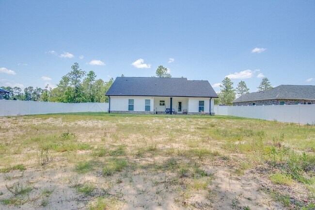 Building Photo - 2023 built modern open layout home on an acre lot in Milton just off Hwy 90