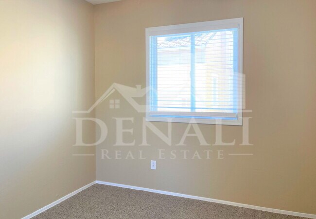 Building Photo - 4321 E Jasper Dr