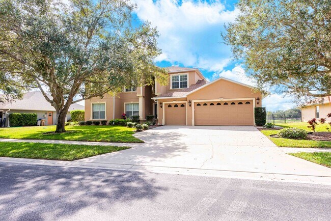 Building Photo - St. Cloud 4 Bedroom, 4 Bathroom Pool Home with Lake View