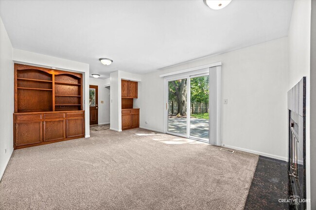 Building Photo - 1164 Evergreen Ave