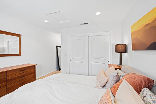 Building Photo - 218 Foss Creek Cir