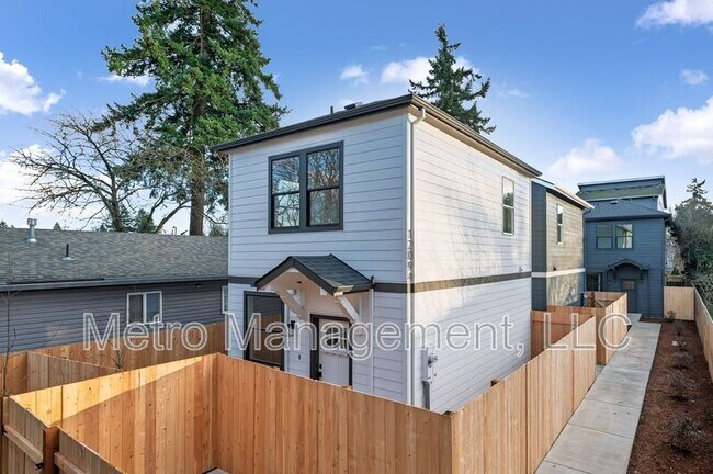 Building Photo - 12094 SE Market St