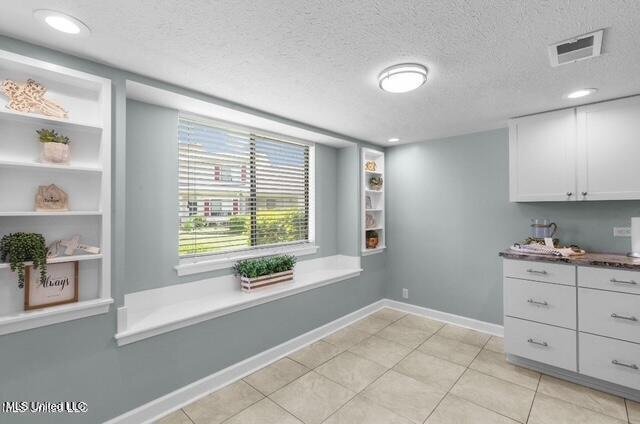 Building Photo - 147 Lakebend Cir
