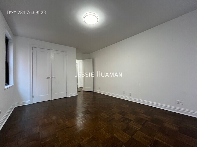 Building Photo - 96 Fifth Avenue -4CD