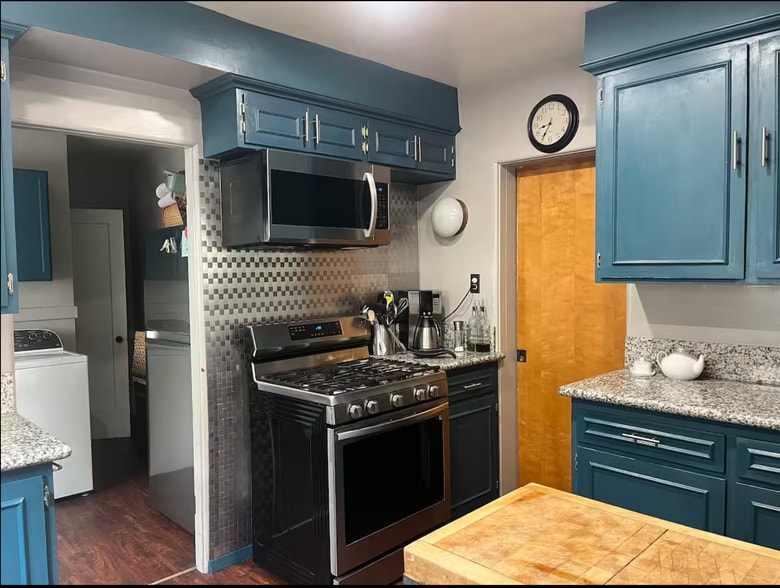 Kitchen - 1238 Meadowbrook Ave