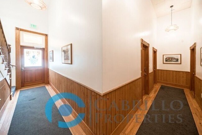 Building Photo - 1499 J St