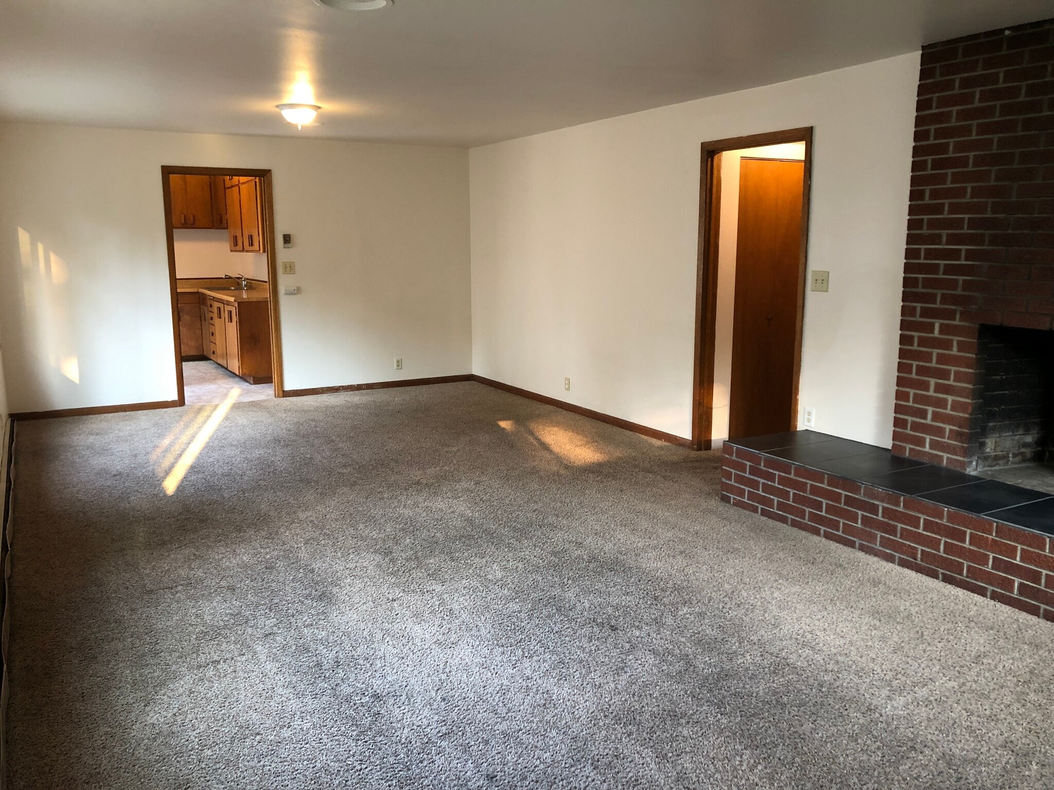 Building Photo - 1048 NE Monroe St