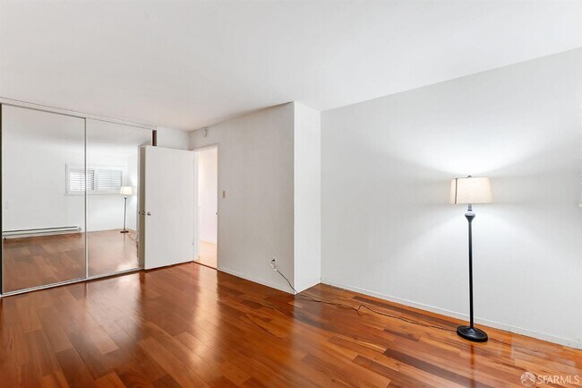 Building Photo - 655 Corbett Ave