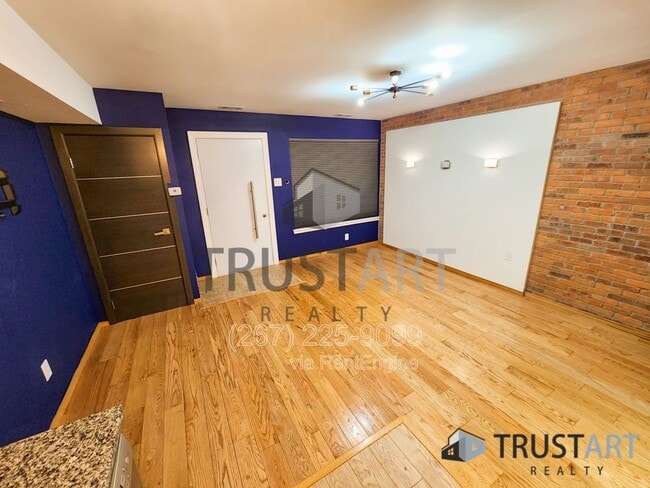 Building Photo - 12135 Academy Rd