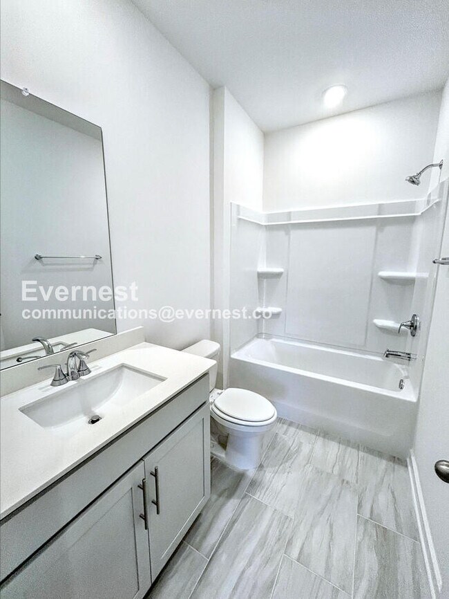 Building Photo - Application Fee WAIVED! Limited Time Special Offer - Split your security deposit payment.  5 Bed/...