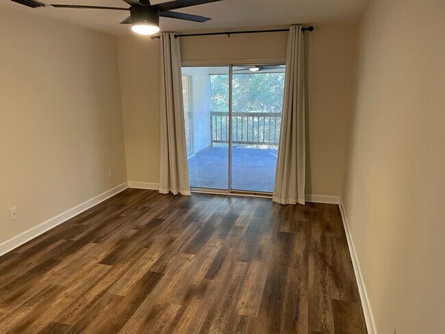 Building Photo - 1901 Faulk Dr