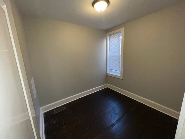 Building Photo - Beautiful 3 Bedroom Home