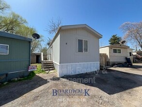 Building Photo - 155 W State St