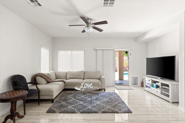 Primary Photo - 16310 N 151st Ave