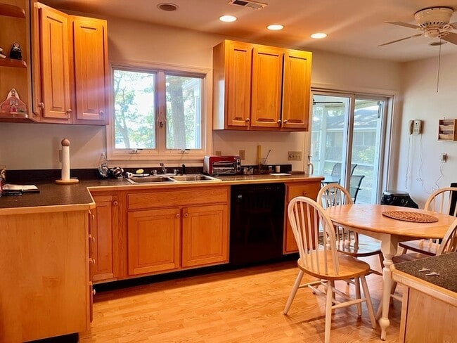 Building Photo - 13513 Deerfield Trail