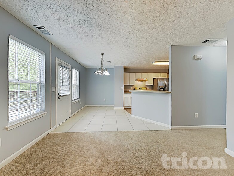 Building Photo - 7116 Hillcrest Chase Dr SW