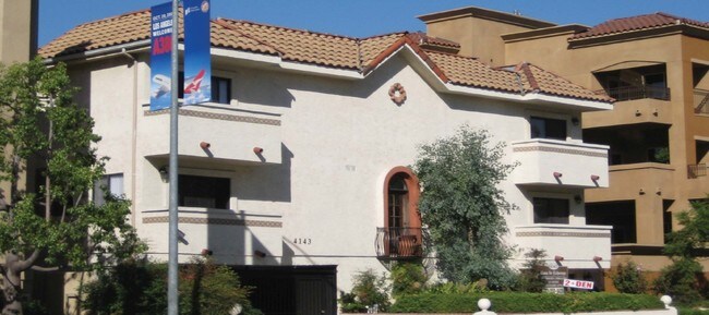 Building Photo - 4143 Cahuenga Blvd