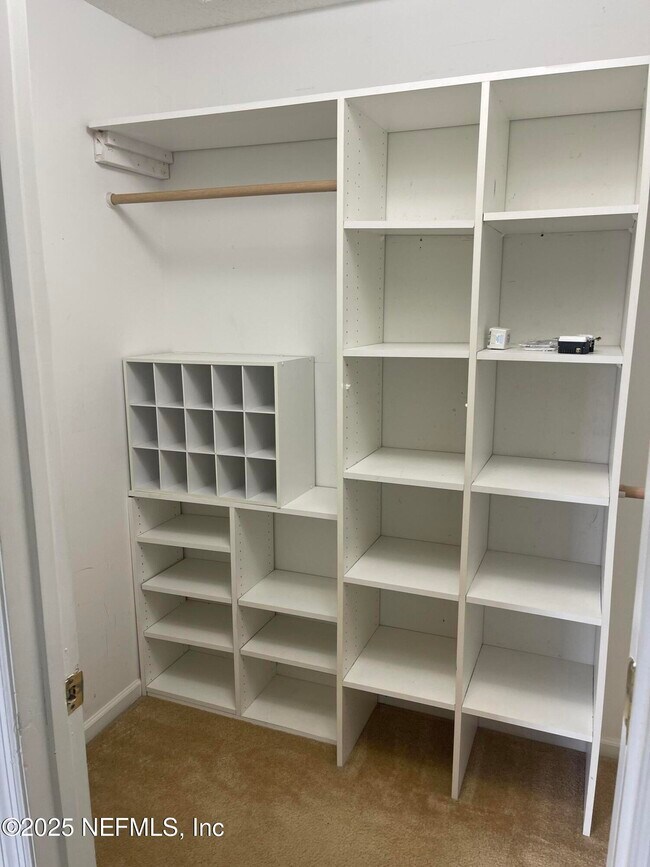 Building Photo - 1751 Hawkins Cove Dr E