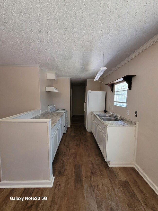 Building Photo - 3248 Pike Rd