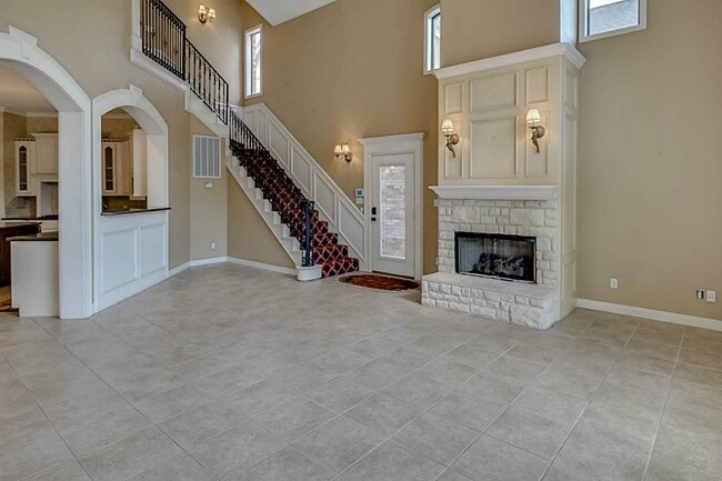 Building Photo - 58 Lake Rd