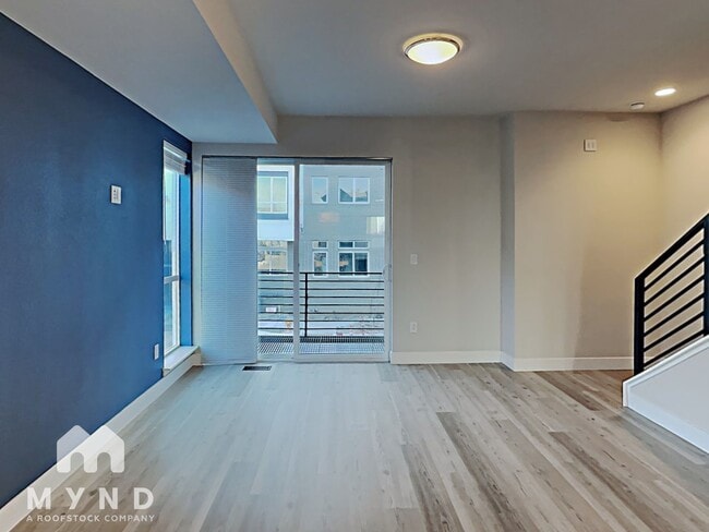Building Photo - 1079 Chase St