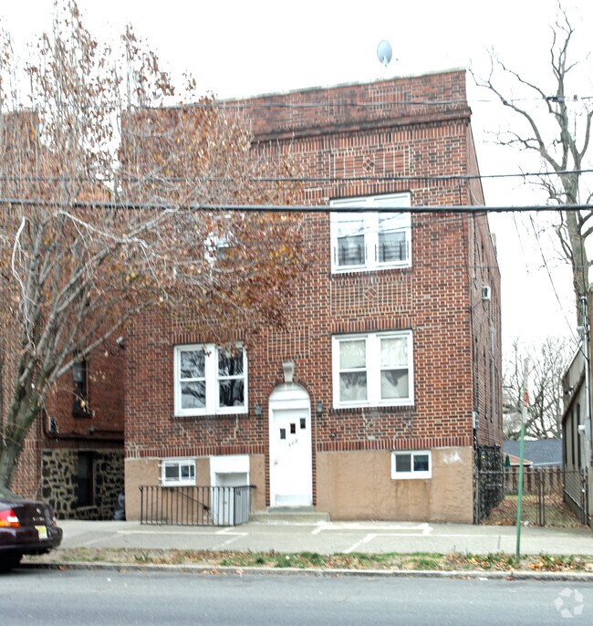 Primary Photo - 408 Anderson Ave
