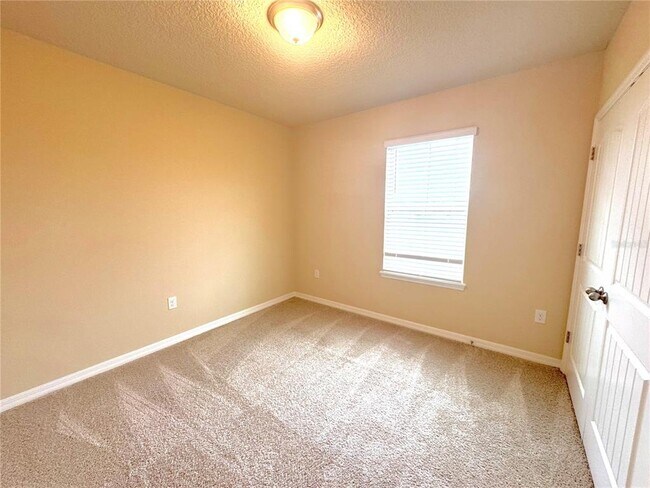 Building Photo - 10242 Sand Cay Dr