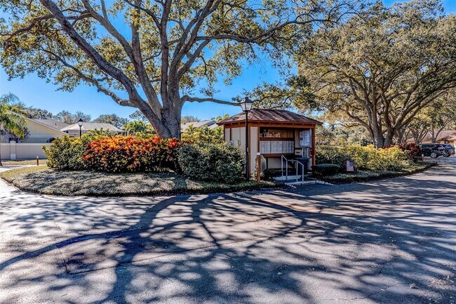 Building Photo - 8105 Bardmoor Pl