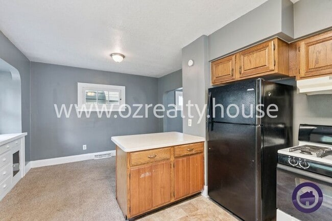 Building Photo - 1728 Loxley Rd