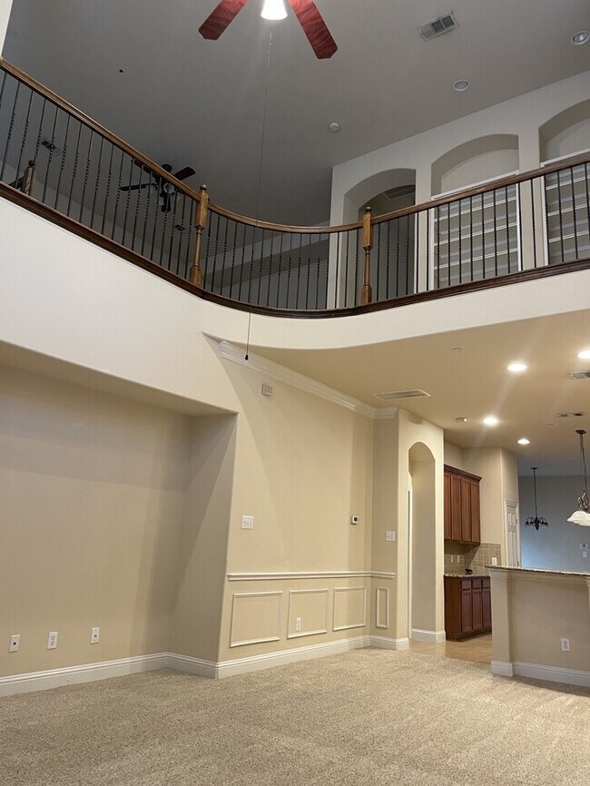 Building Photo - Very nice 3 bed Townhome in Plano!