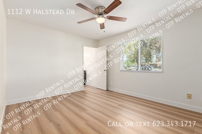 Building Photo - 1112 W Halstead Dr