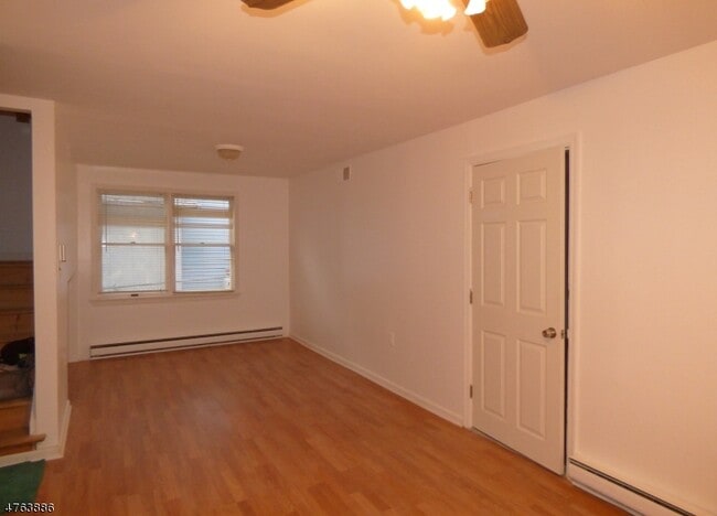 Building Photo - 8 N Glen Ave