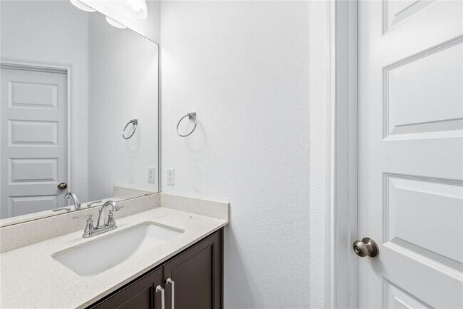 Building Photo - 7220 Poulain Dr