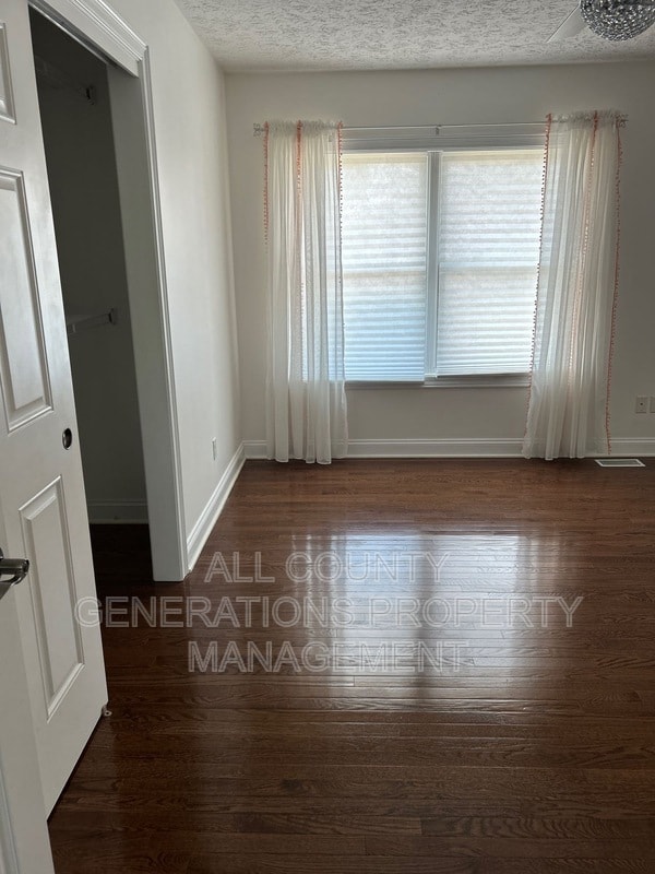 Building Photo - 3383 W 151st St