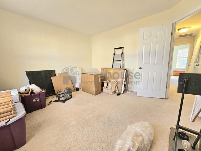 Building Photo - 820 Gem Ct