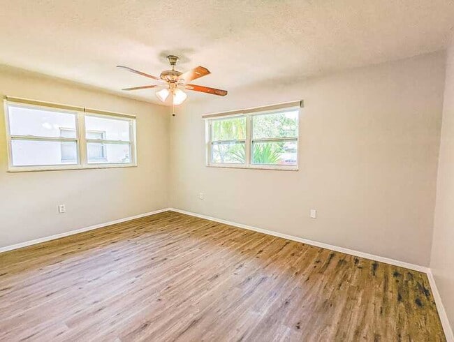 Building Photo - 2186 Greenbriar Blvd