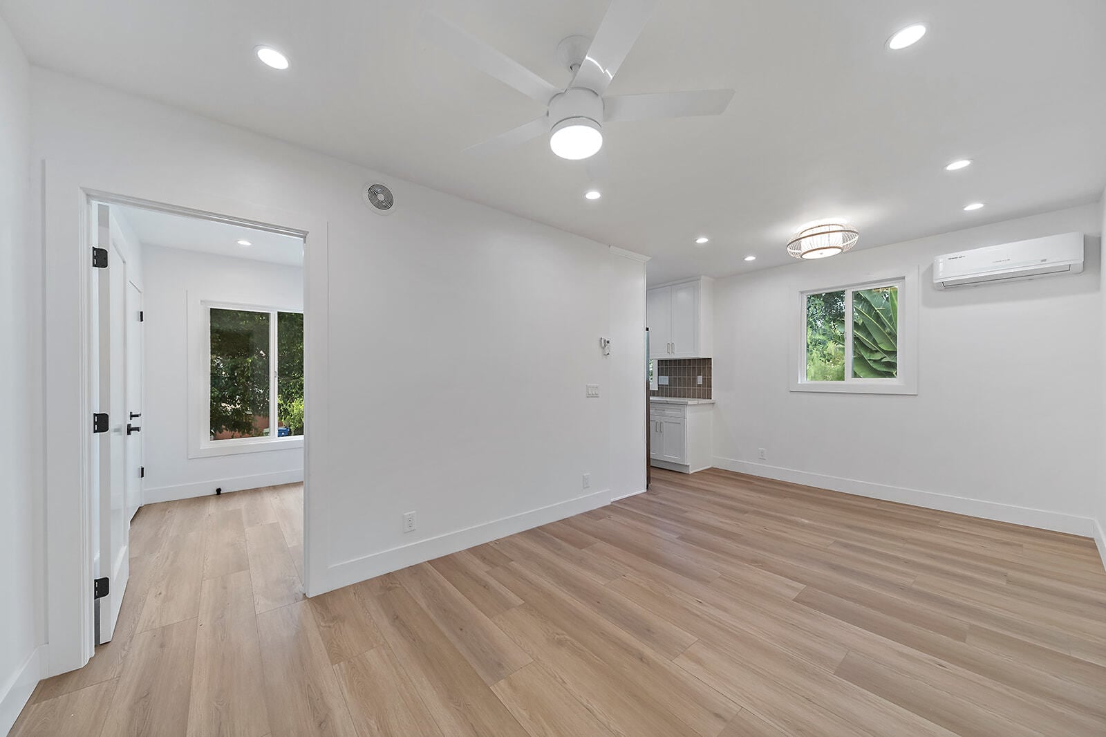 2616 3/4 - 2616 Glendale Blvd