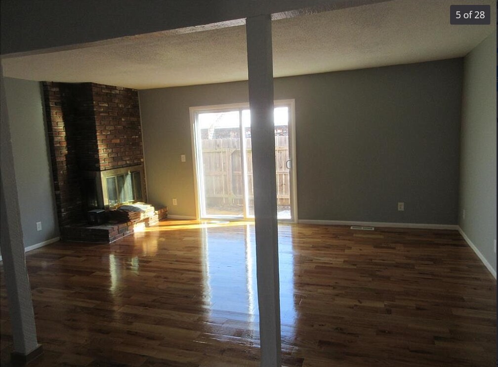 Building Photo - 3331 Bridge Manor Dr