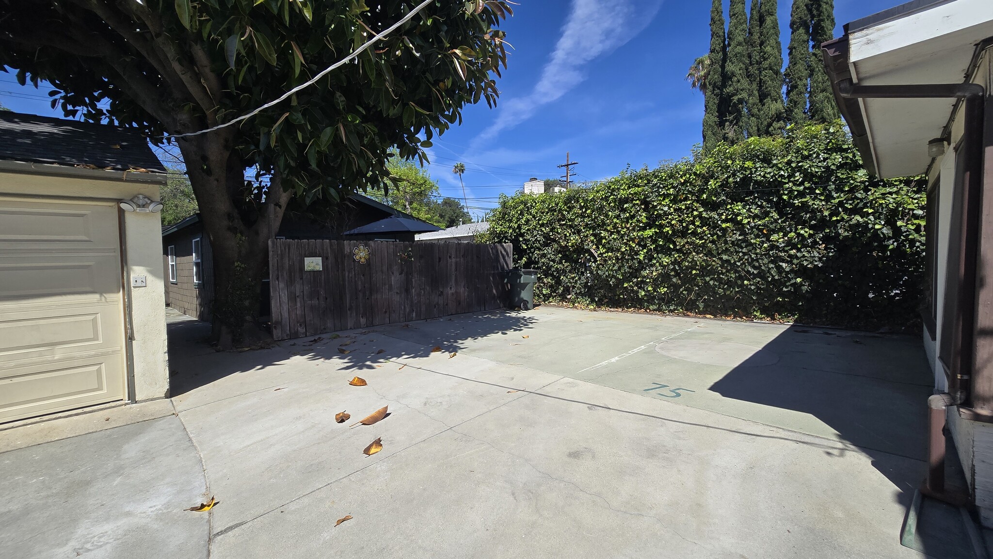 Parking Stalls - 77 S Parkwood Ave