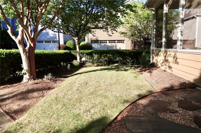 Building Photo - 515 Village Arbor Park NW